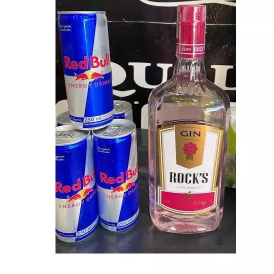 COMBO GIN ROCKS RED BULL