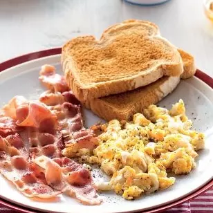 Desayuno Club Social