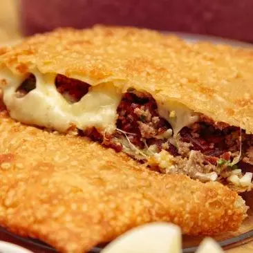 Pastel Queijo com Carne