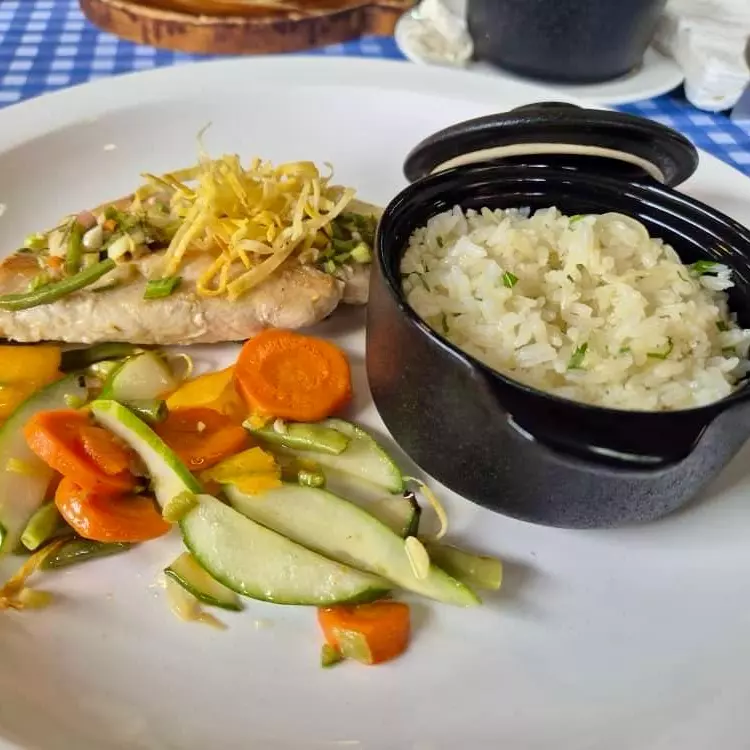 Pechuga de pollo grillé