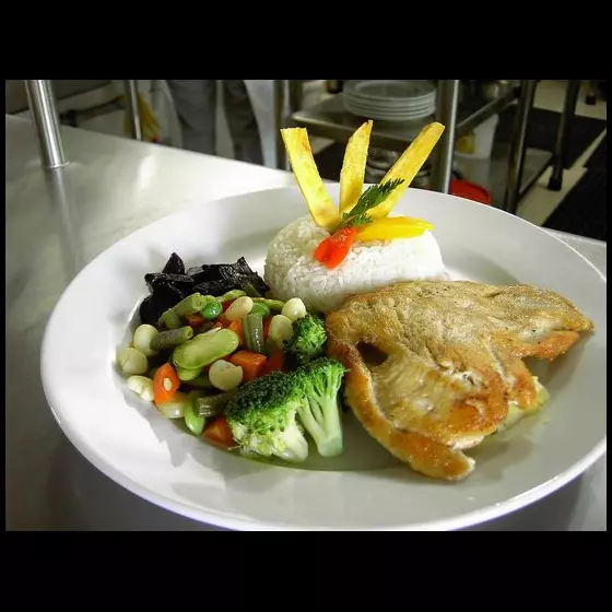 FILETE DE POLLO A LA PLANCHA