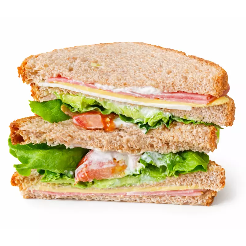 Sándwich de Jamón de Pavo con Aguaca