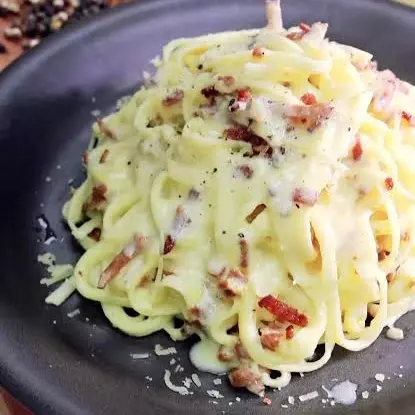 FETTUCCINE A LA CARBONARA