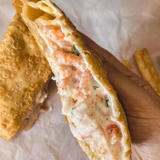 Pastel Cremoso de Camarão