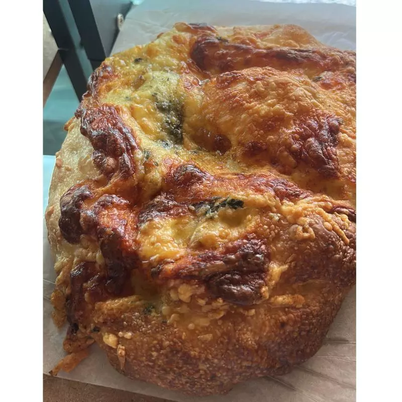 Focaccia 4 queijos