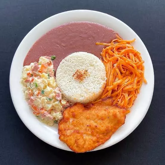 Frango à Milanesa com Maionese