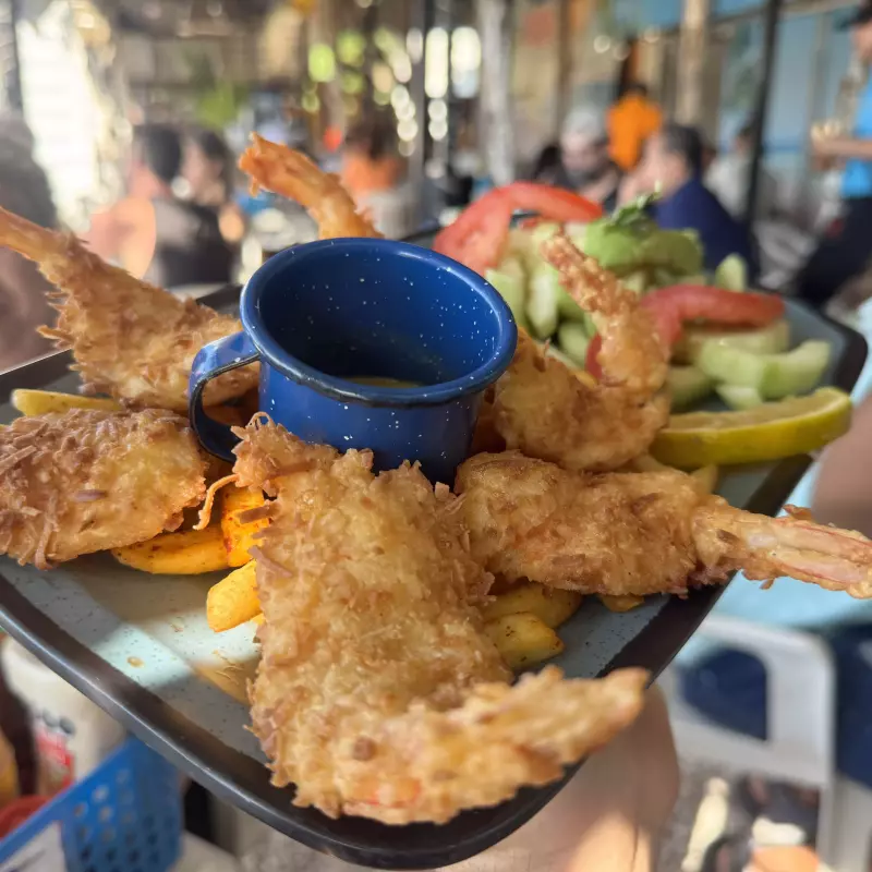 CAMARONES AL COCO , MANGO Y HABANERO