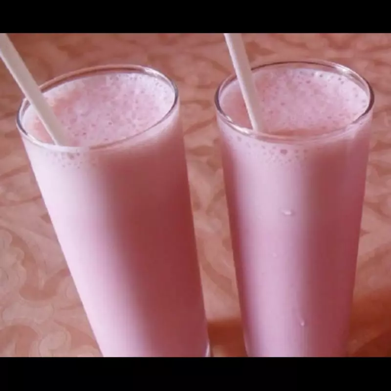 SUCO COM LEITE