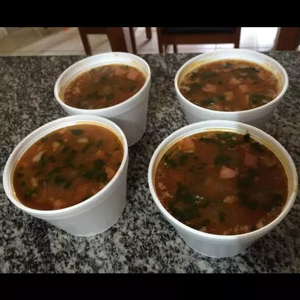 1/2 litro de frijoles charros