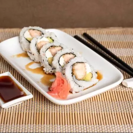 SALMON ROLL
