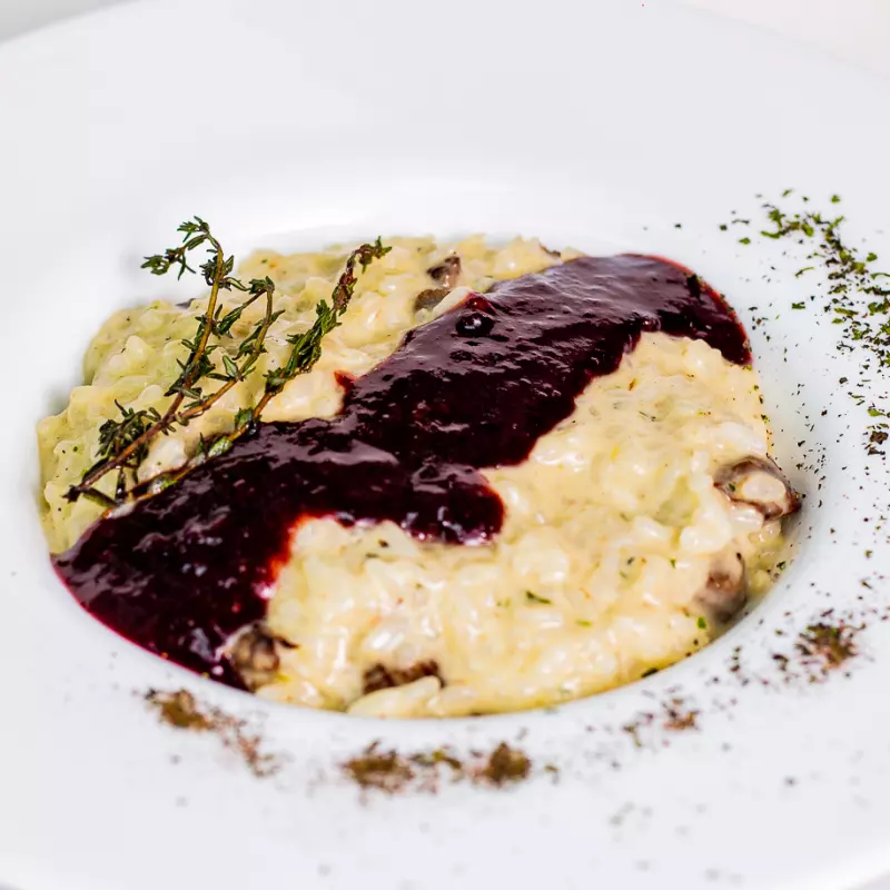 RISOTO DE FILÉ COM GORGONZOLA