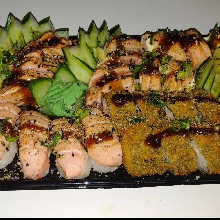 Combinado com 30 peças Salmão roust