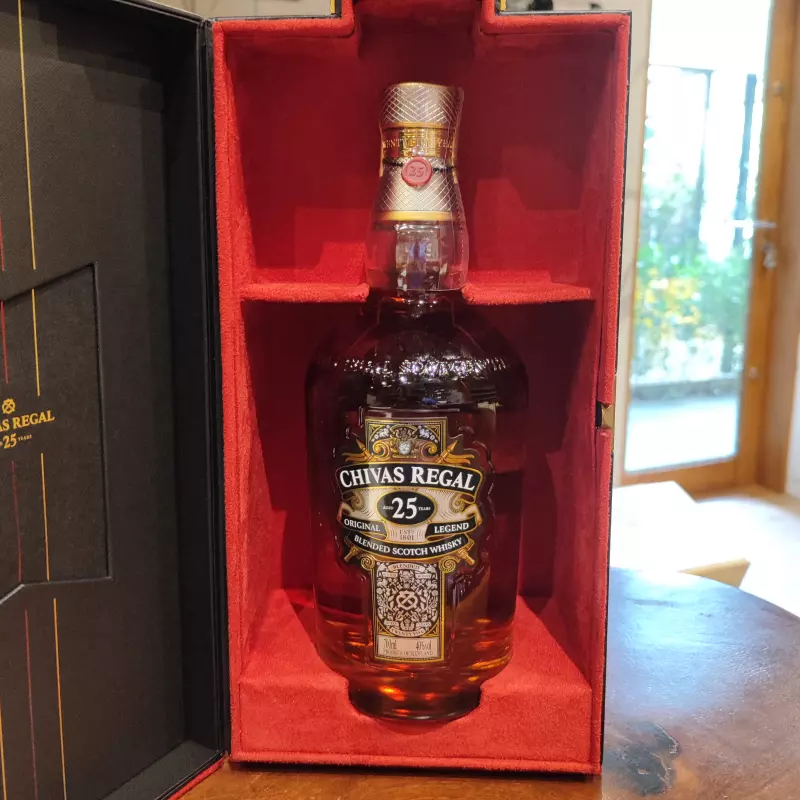 Whisky chivas 25 anos
