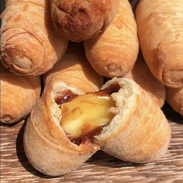 12 tequeños de guayaba con queso