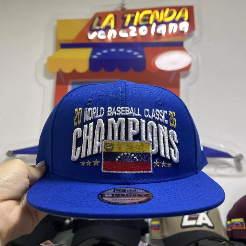 Gorra Champions plana azul