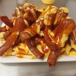 Salchipulpos con papas