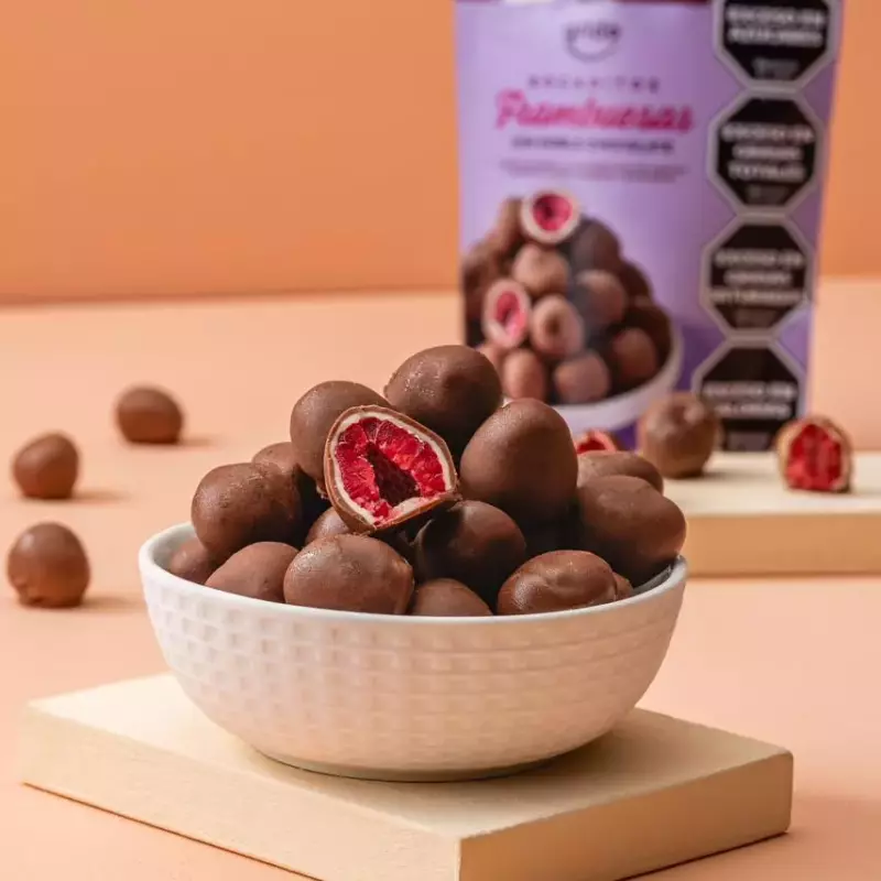 FRAMBUESAS BAÑADAS DOBLE CHOCOLATE
