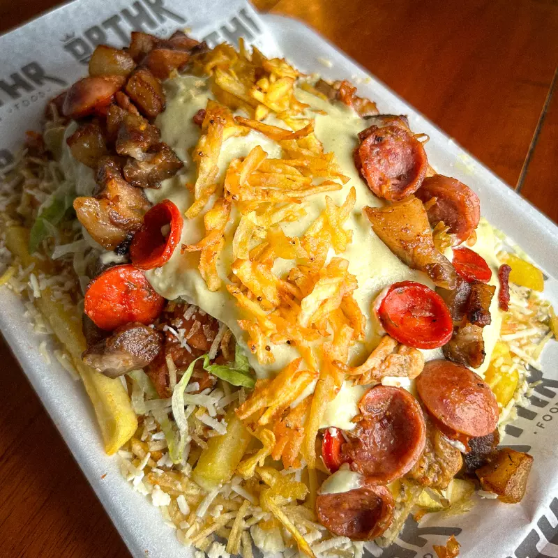 Salchipapa Máster ⭐️ (1-2 personas)