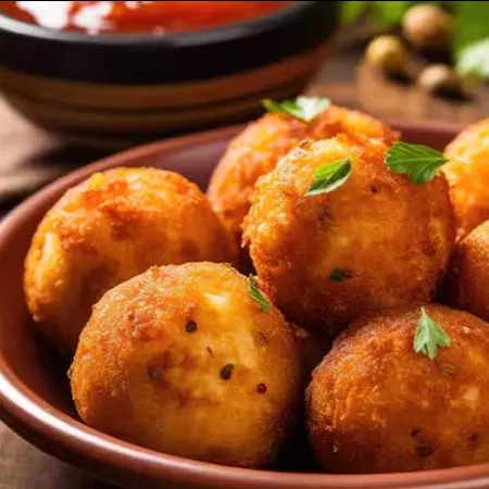 BOLINHO DE BACALHAU 10 UNIDADES
