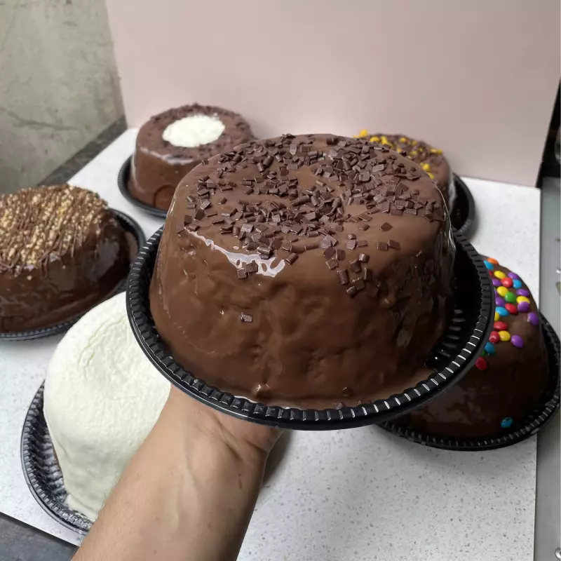 B.vulcão de chocolate c brigadeiro M