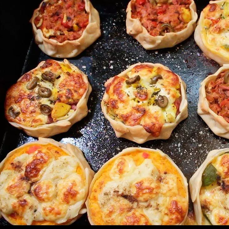 • Emp de Provolone y Tomate Concase