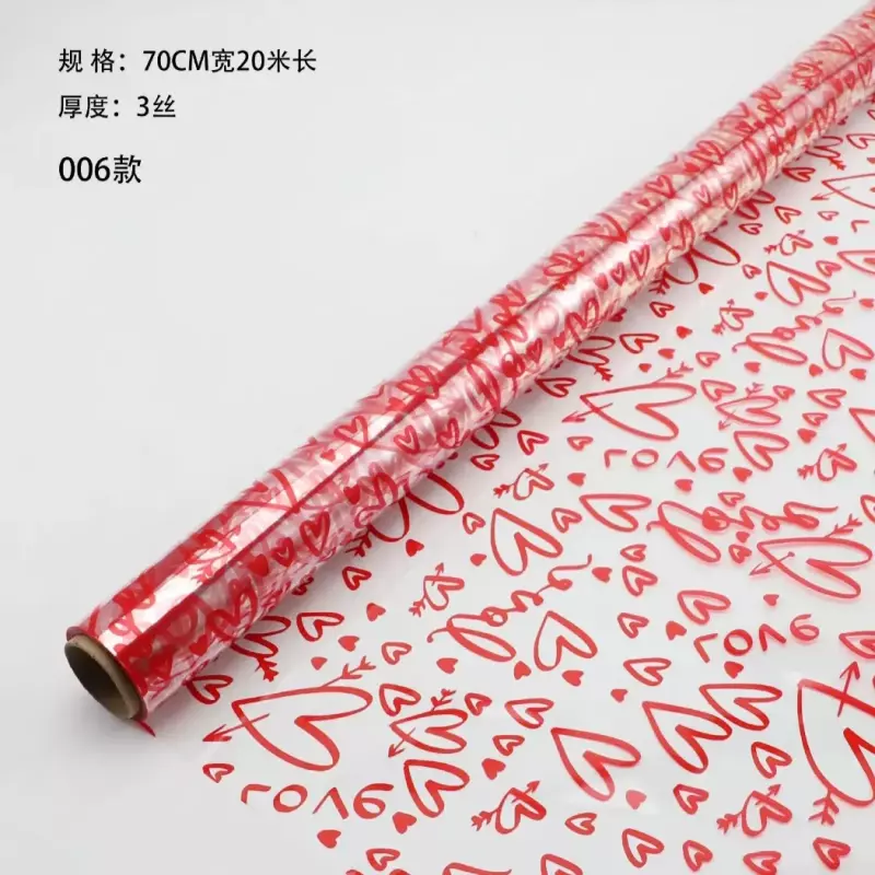 Papel celofan corazones rojos