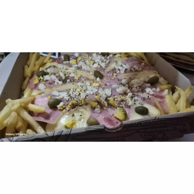 Pizza jamón y huevo