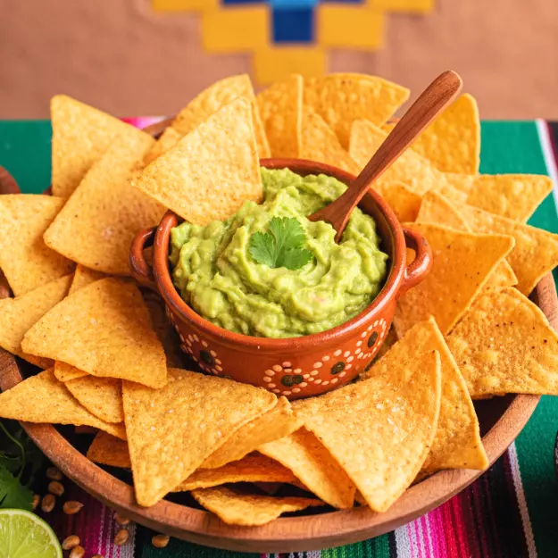 1 Porção Nachos + 1 Molho