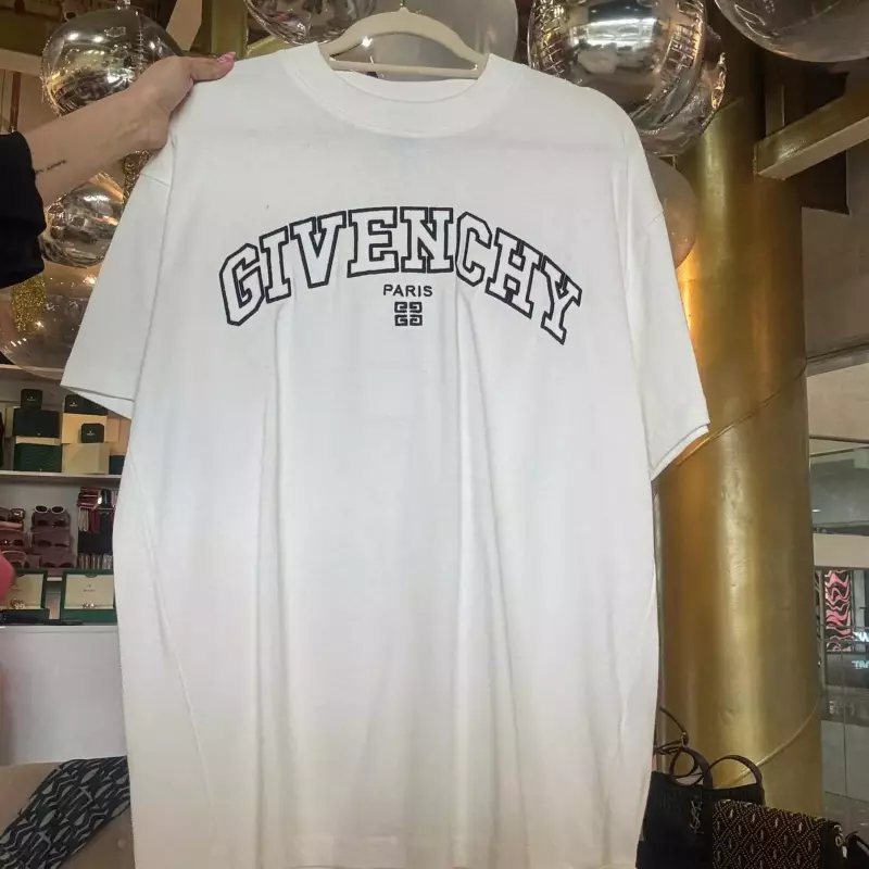 CAMISETA GIVENCHY