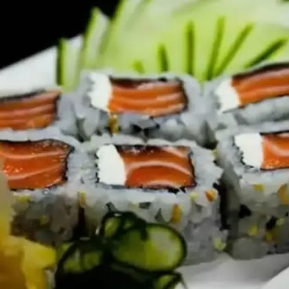 Uramaki salmão Filadélfia