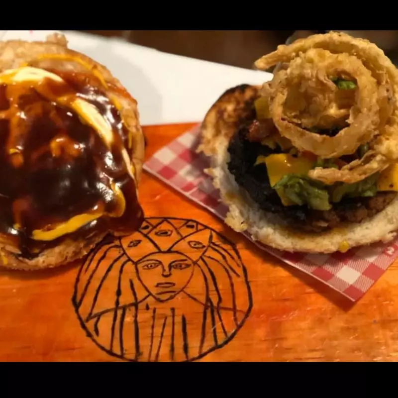 LA ESPECIAL