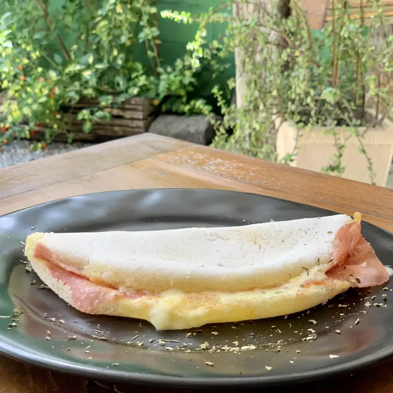 Tapioca Queijo Meia Cura e Presunto