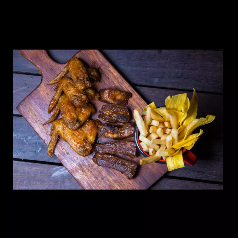 Bowl Alitas y Costillitas