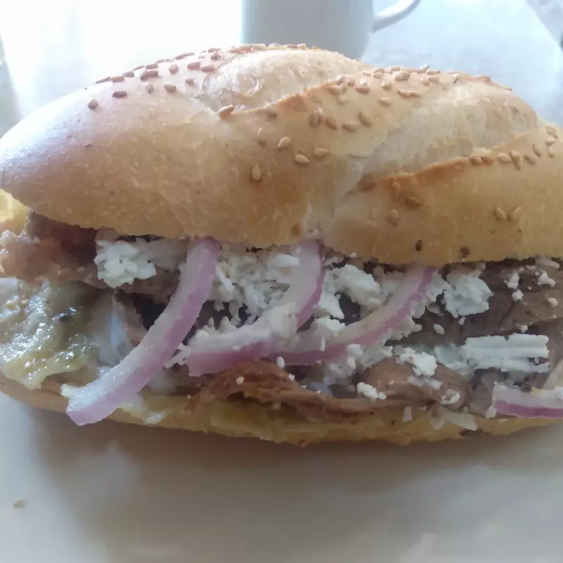 Torta de Chilaquiles