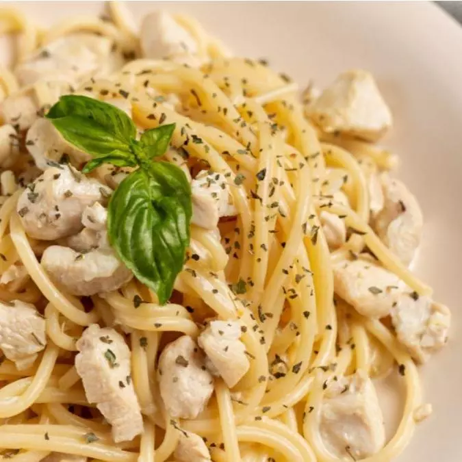 Comida Espagueti con pechuga