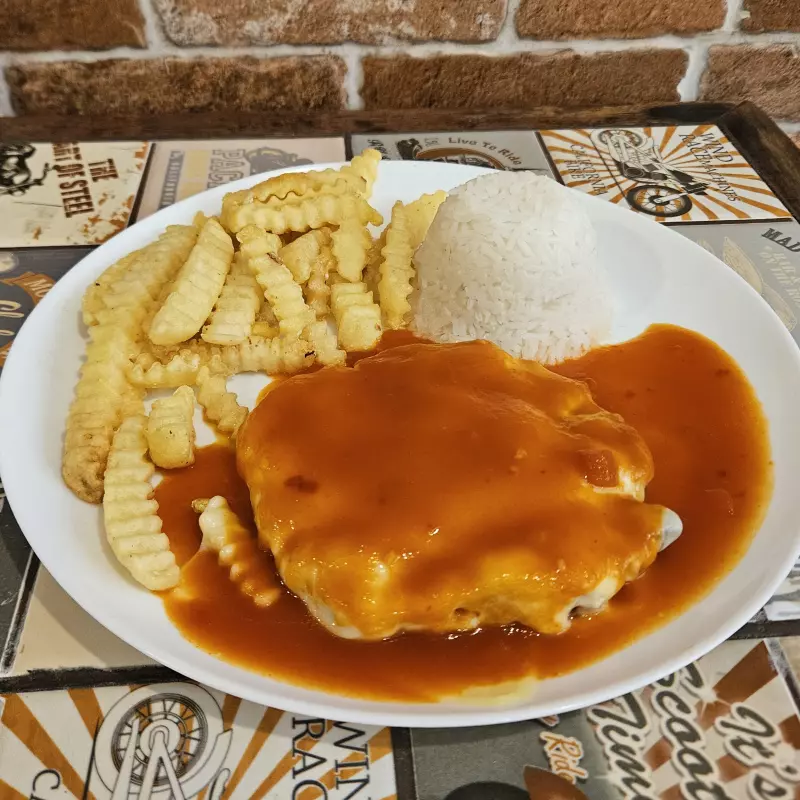 Parmegiana de linguiça
