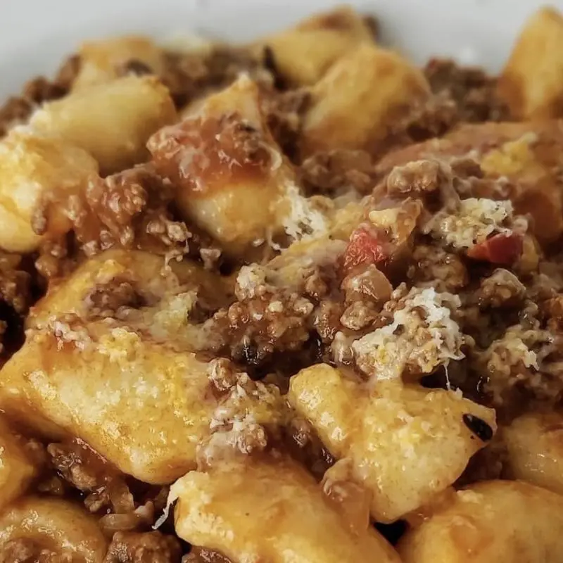 Ñoquis con boloñesa