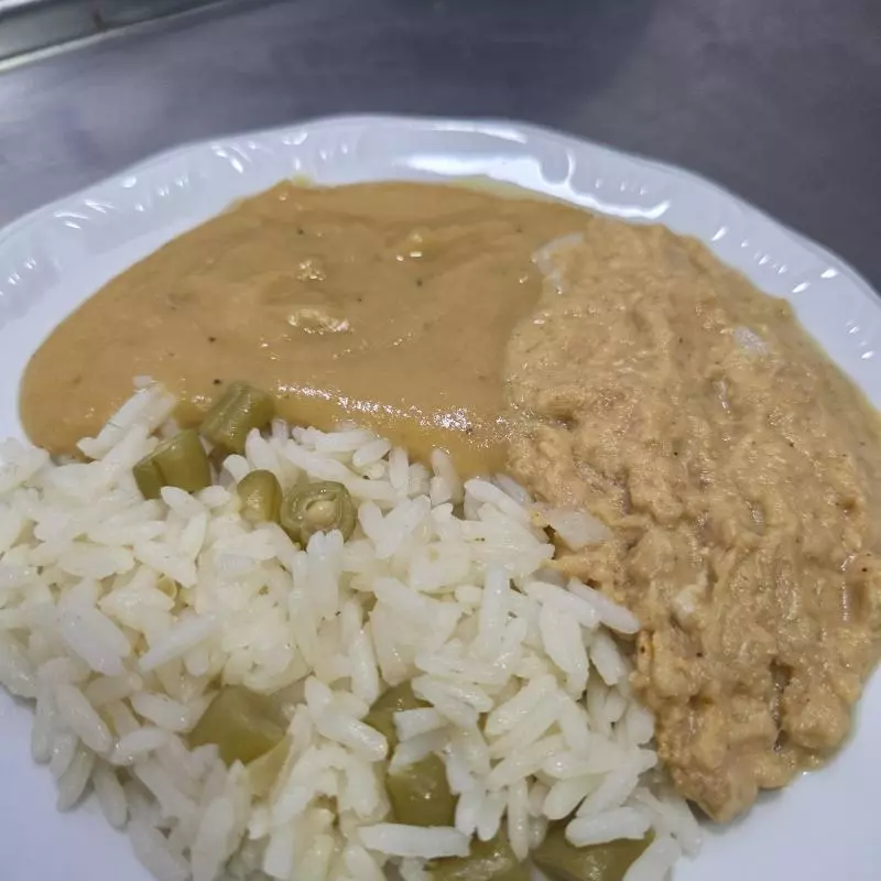 Purê de Banana da Terra com frango