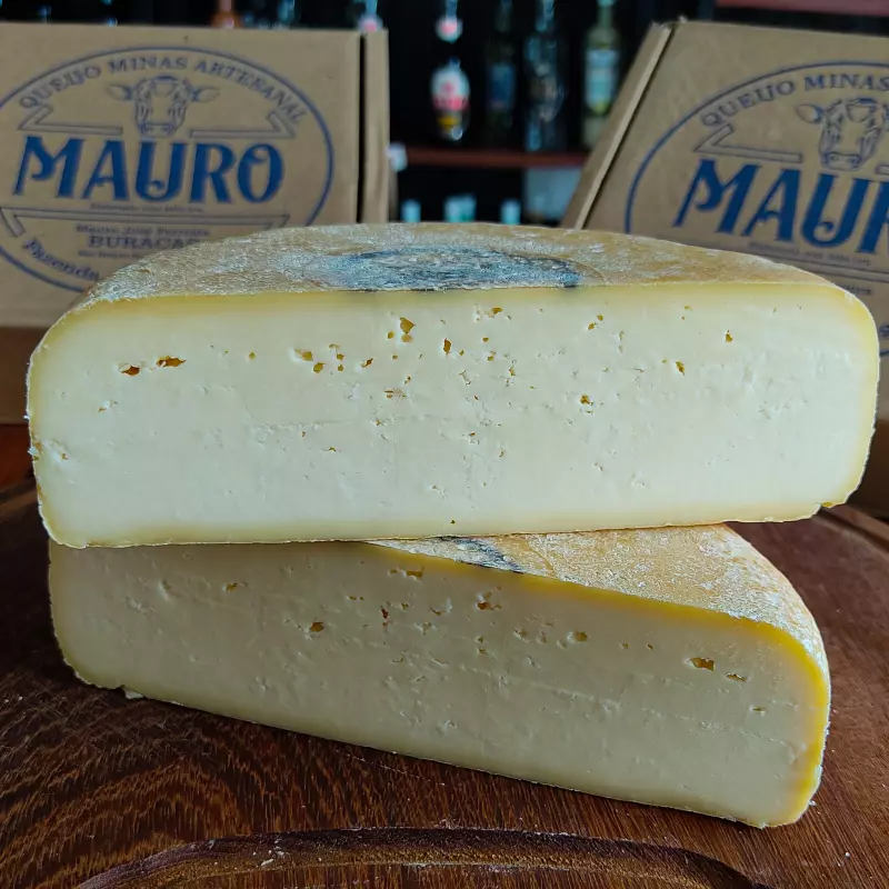 Queijo Mauro  Meia Cura Premiado