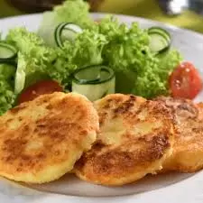 POLLO CON RAJAS EN CREMA