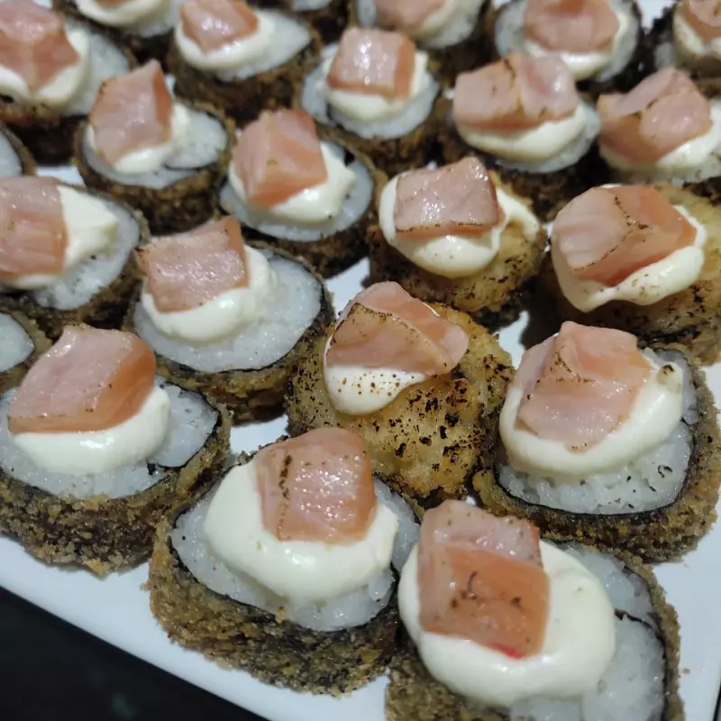 HOT SALMÃO MAÇARICADO