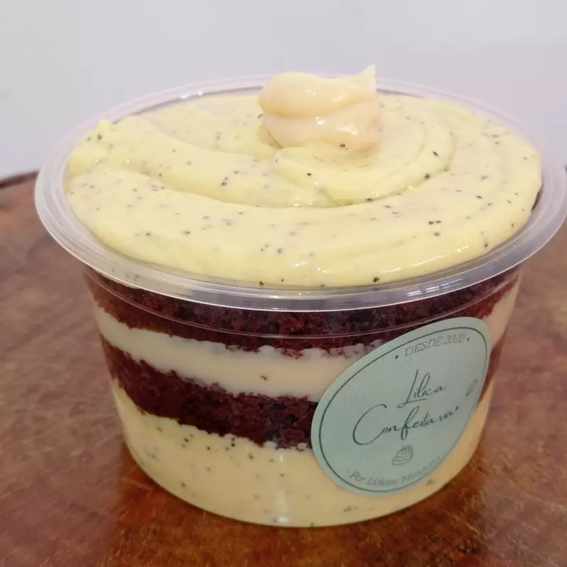 Bolo de Pote ChocoMara com Ninho