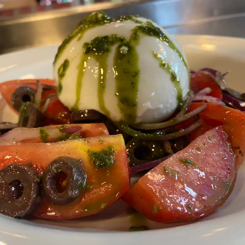 08 -Caprese Di Burrata