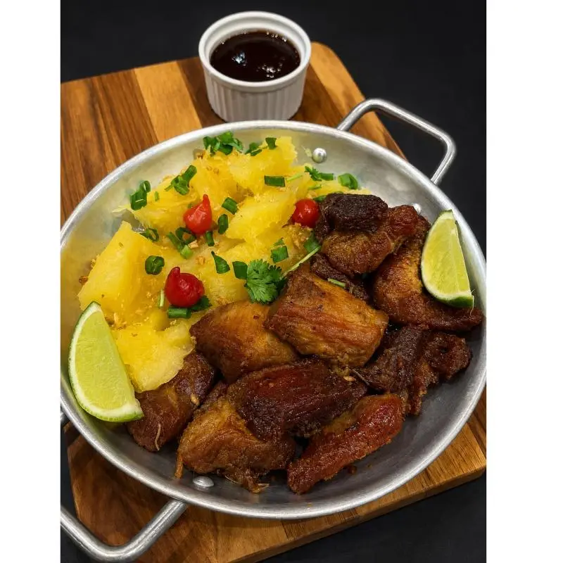 CARNE SUÍNA COM MANDIOCA