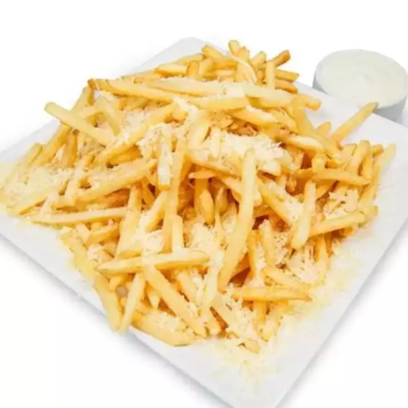 Fritas com queijo ralado