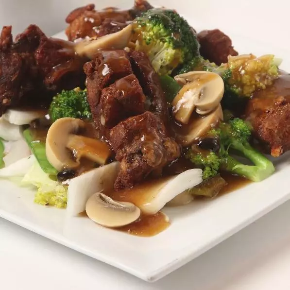 Carne con Champiñones y Verduras