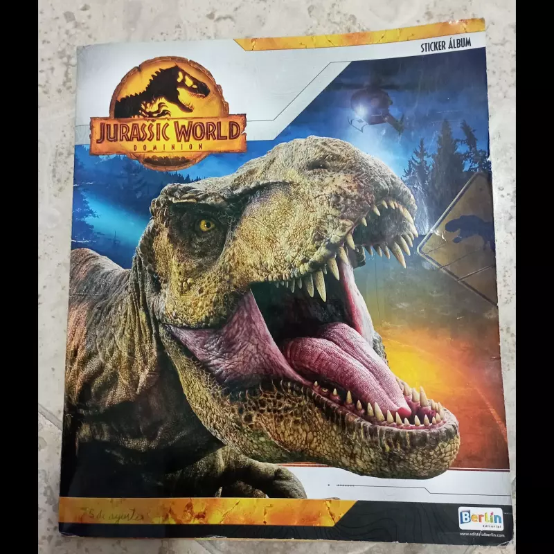 Álbum Jurassic Completo -tapa blanda
