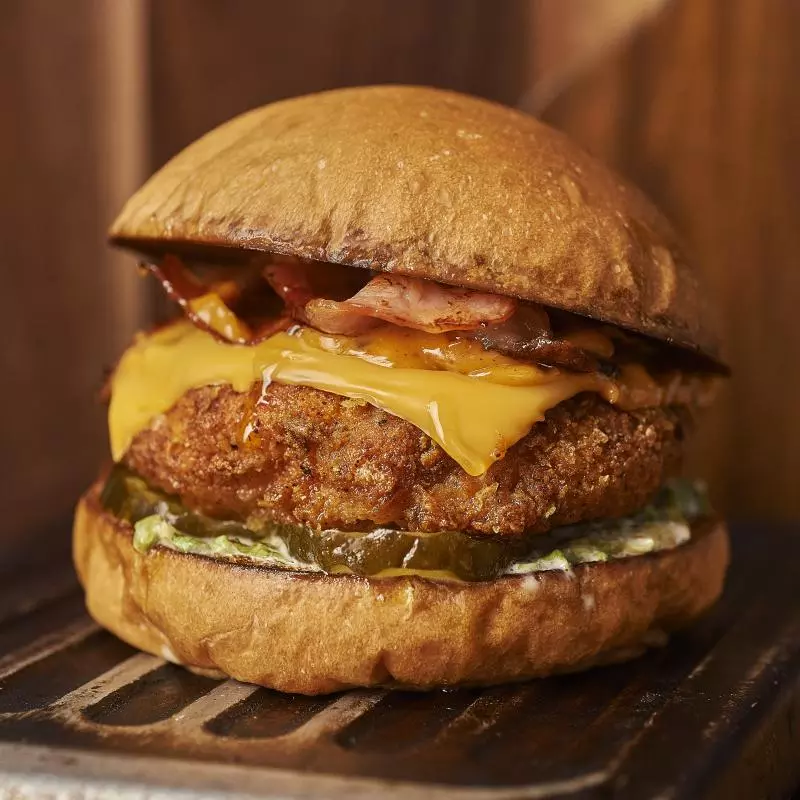 CRISPY CHICK ́N BURGER