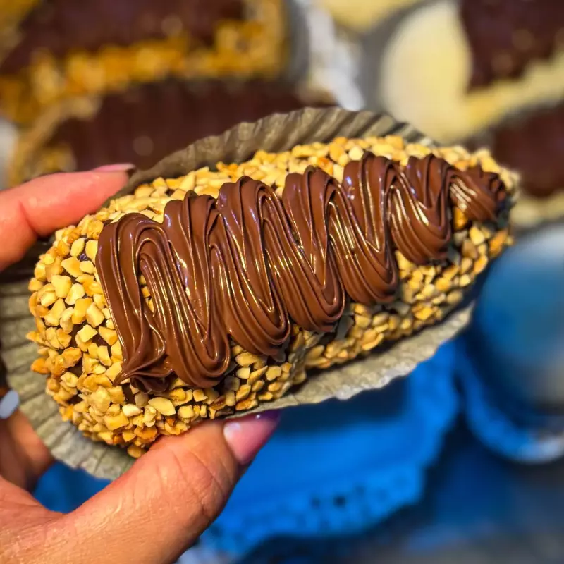 Coxinha Ferrero - MORANGO 180g