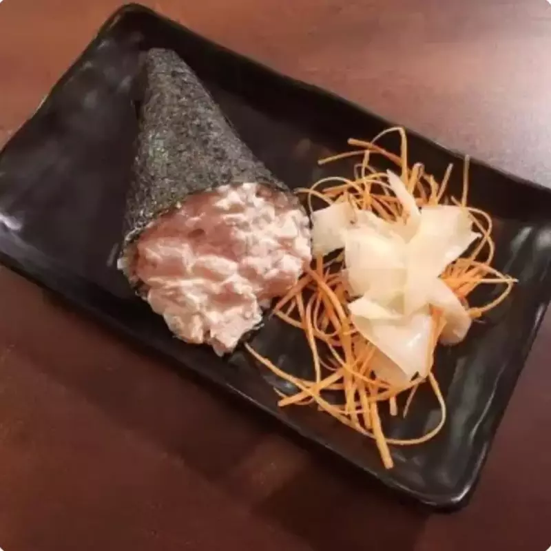 Temaki salmão tradicional (160g)